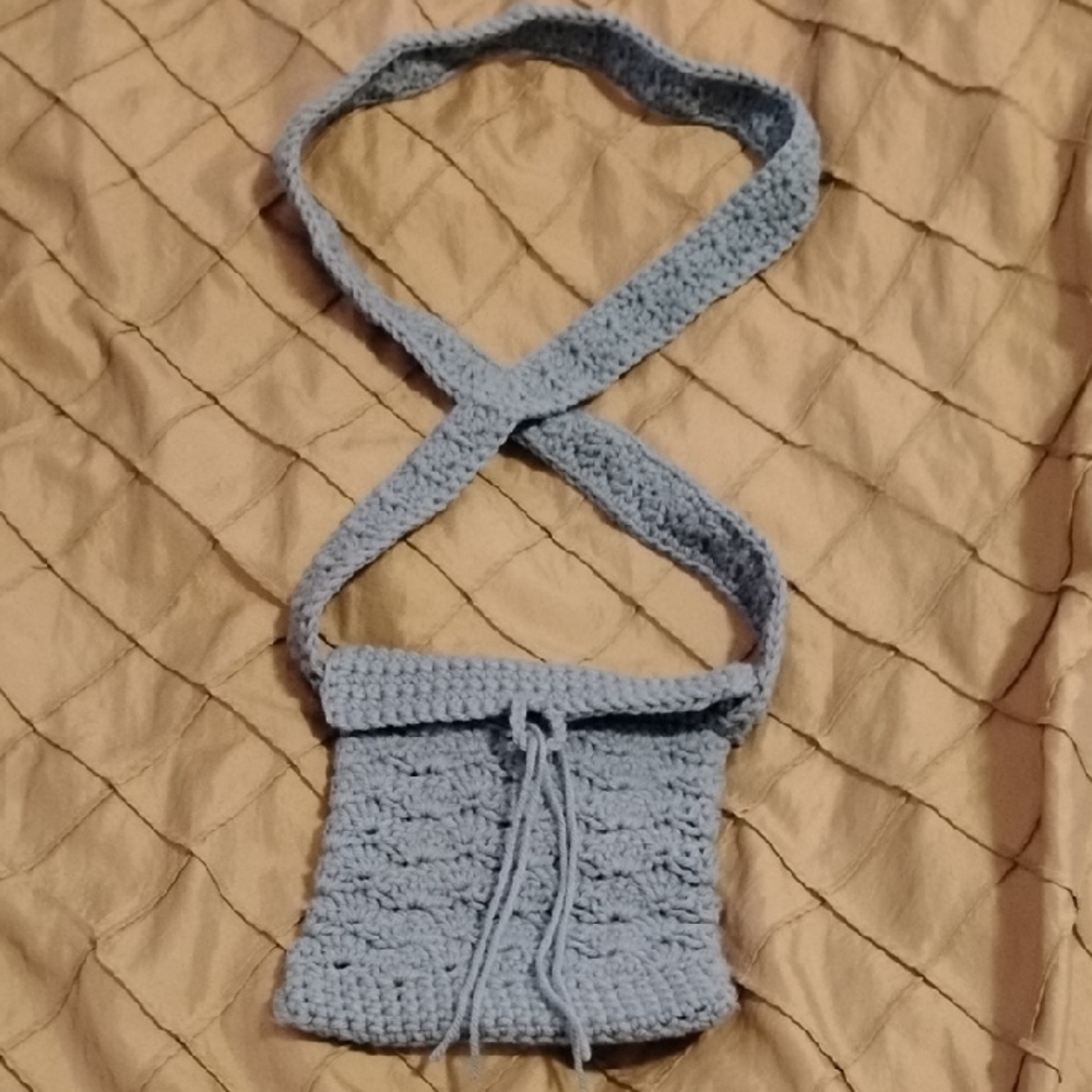 NWOT Handcrafted Blue Crochet Size Medium Shoulder Bag